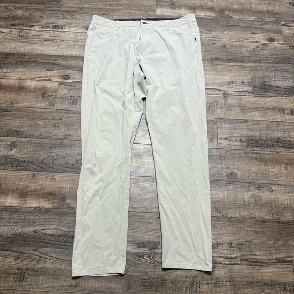 Vuori Other - Vuori Aim Pants Golf Business Men's Size 36 Inseam 31" 
Khaki